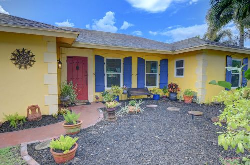 3827 Lowson Blvd, Delray Beach, FL 33445-5648