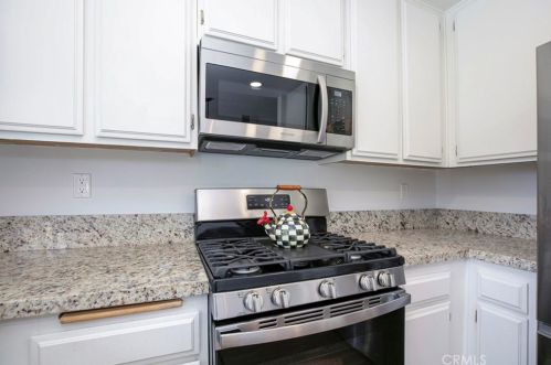 25776 Covala Ct, Santa Clarita CA  91355-2262 exterior