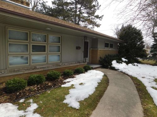 3103 Waubenoor Dr, Green Bay, WI 54301-1530