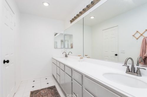 43020 Noble Ct, Temecula CA  92592-4385 exterior