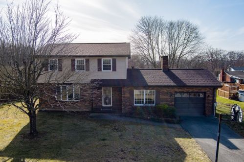 229 Clover Dr, Latrobe, PA 15650-2312