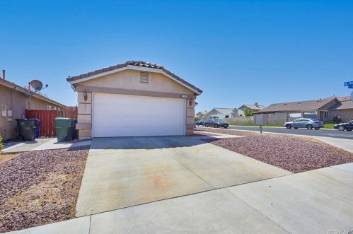 14645 Queen Valley Rd, Victorville, CA 92394-6968