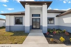 1711 4th St, Cape Coral, FL 33991-1800
