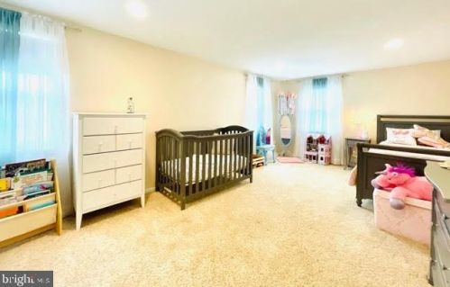 568 Pioneer Cir, Harleysville PA  19438-1728 exterior