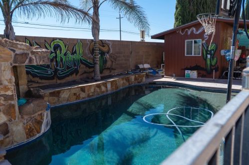 5836 Stretch Dr, Riverbank CA  95367-3110 exterior