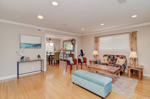 15812 Belfast Ln, Huntington Beach, CA 92647-3104
