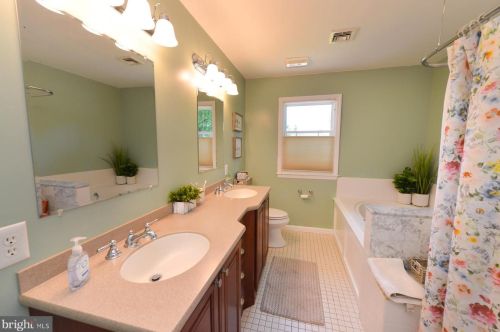 12 Marion Ave, Wenonah NJ  08090-2040 exterior