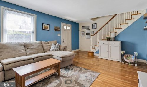 7616 Front St, Cheltenham, PA 19012-1426