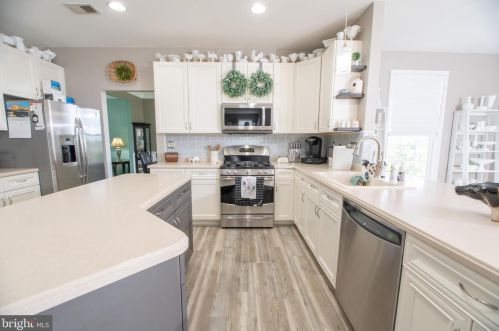 451 Hughs Rd, Charles Town WV  25414-5554 exterior