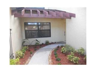 10261 137th Pl, Miami FL  33186-6815 exterior