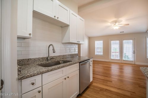 8 Wateree Ct, Beaufort SC  29902-3332 exterior