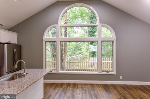 5 Holly Ct, Blenheim NJ  08012-5303 exterior