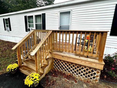 36 Cedar St, Hinsdale NH  03451-2427 exterior