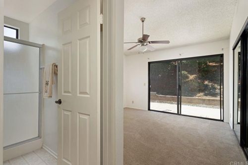 911 Concord Ct, Vista CA  92081-8925 exterior