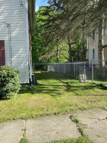 2 Elizabeth St, Greenville PA  16125-2318 exterior