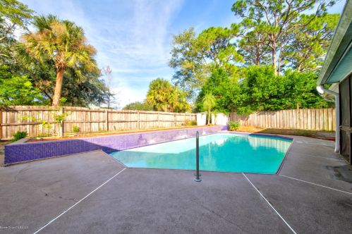 182 Park Ln, Titusville, FL 32780-4707