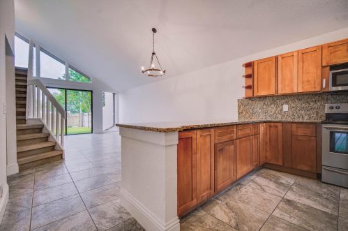 1698 13th St, Boca Raton, FL 33486-1130