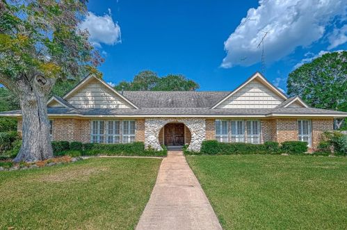 1311 Linwood Dr, Dinsmore, TX 77488-4315