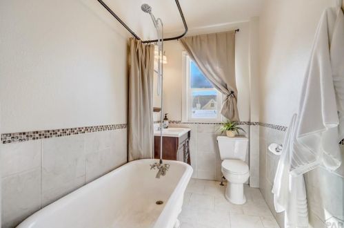 1031 Lake Ave, Pueblo CO 81004-2846 exterior