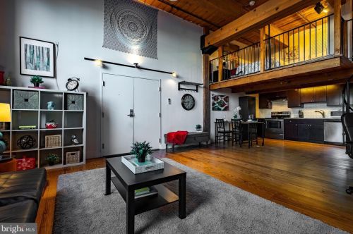309 Arch St, Philadelphia, PA 19106-1810
