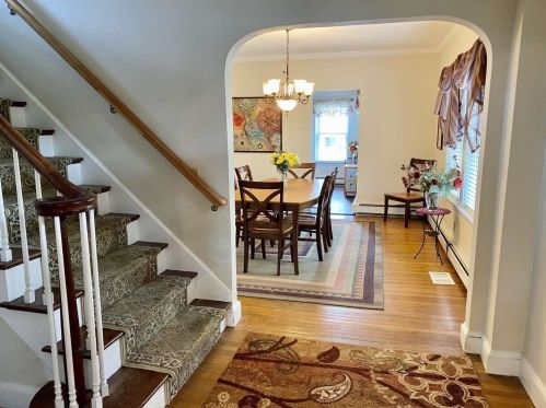 7 Harvey Rd, Londonderry NH  03053-7412 exterior