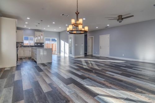 1916 Pine Meadow Dr, Santa Rosa CA  95403-1584 exterior