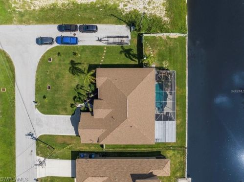 201 4th Pl, Cape Coral FL  33990-1042 exterior