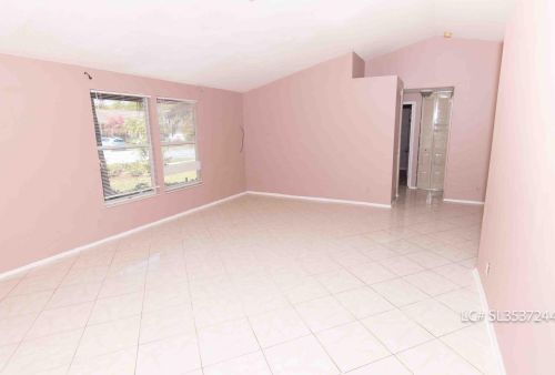 10700 Kasmir Ct, Boynton Beach FL  33437-3215 exterior