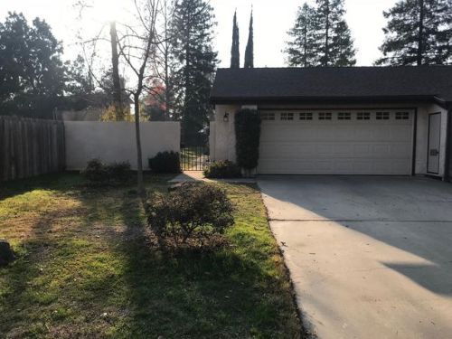 1809 Four Creeks Ct, Visalia, CA 93292-2328