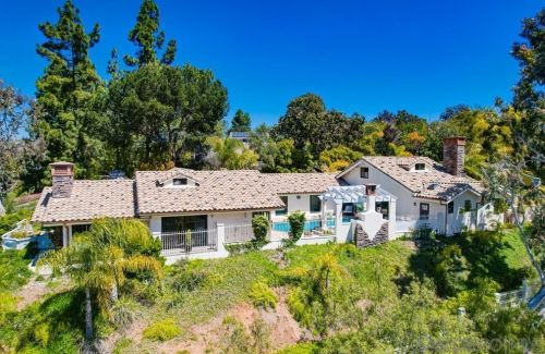 3106 Circa De Tierra, Encinitas CA  92024-6905 exterior