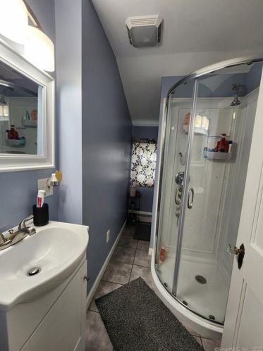 36 Pratt St, Norwich CT  06360-3733 exterior