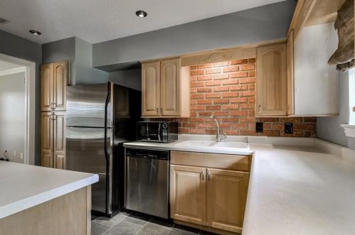 424 Sandy Trl, Richardson TX  75080-3423 exterior