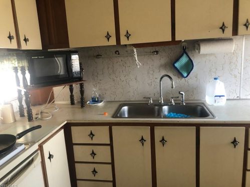 4930 Curlew Dr, Saint James City FL  33956-2825 exterior