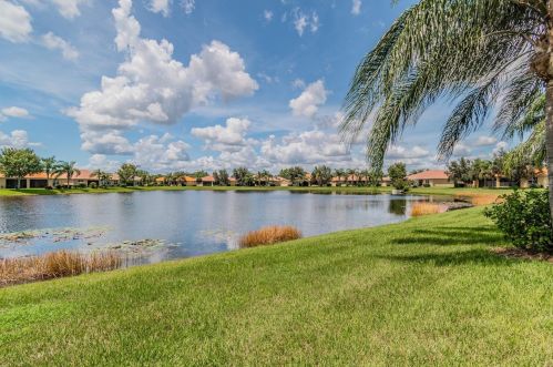 16143 Amethyst Key Dr, Wimauma FL  33598-4027 exterior