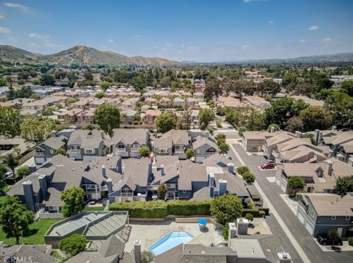 1818 Rory Ln, Simi Valley CA  93063-4370 exterior