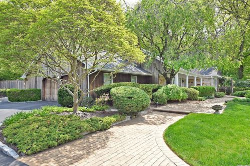 19 Truxton Rd, Huntington Station, NY 11746-6710