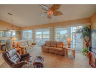 5313 Boardwalk St, Tarpon Springs, FL 34690-6622