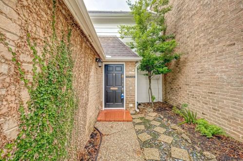 4810 Palmetto St, Bellaire, TX 77401-3414