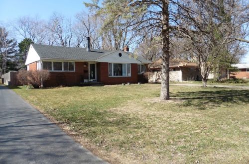 8218 Greenwood Ave, Hammond, IN 46321-1811