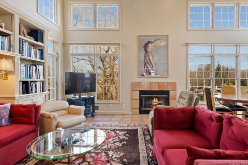 1 Doral Grn Dr, Rye Brook NY  10573-5405 exterior