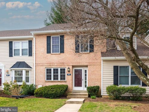 405 Meadow Ct, Glen Mills, PA 19342-8149