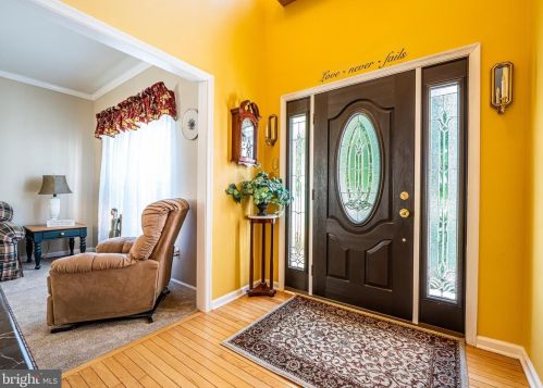 5255 White Oak Dr, Coopersburg, PA 18036-2470