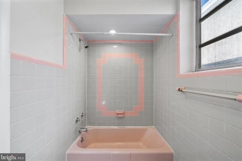 6402 Callowhill St, Philadelphia PA 19151-4009 exterior