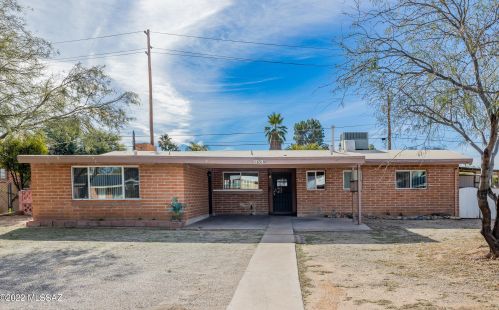 6318 Hayne St, Tucson, AZ 85710-4637