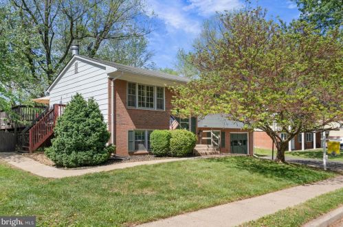 13228 Kurtz Rd, Woodbridge, VA 22193-4919