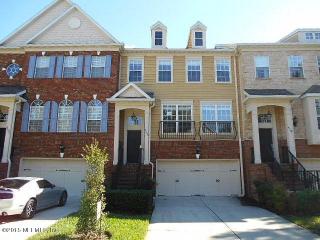 4285 Studio Park Ave, Jacksonville, FL 32216-1018
