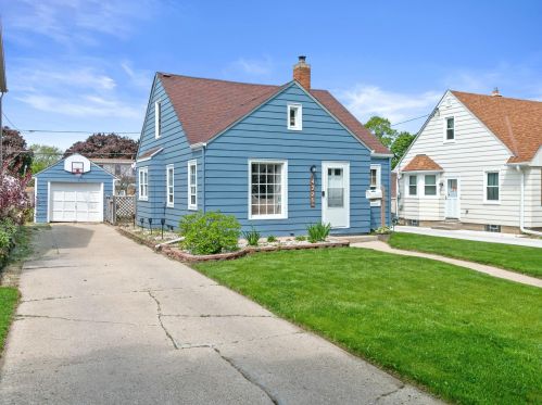 4225 Pine Ave, Milwaukee, WI 53207-5137