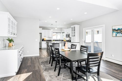 2720 Northridge Dr, Duluth MN  55811-4210 exterior