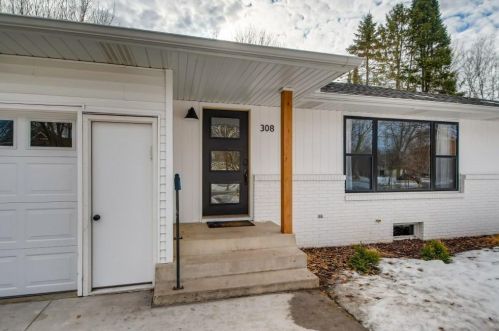 308 Angel Ave, Minnetrista, MN 55388