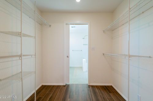 4220 16 Dr, Phoenix AZ  85015-1426 exterior